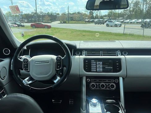 Used 2014 Land Rover Range Rover Supercharged image 30