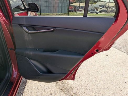 Used 2024 Kia Niro LX image 37