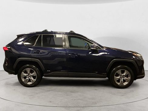 Used 2022 Toyota RAV4 XLE w/ Convenience Package AWD/4WD image 6