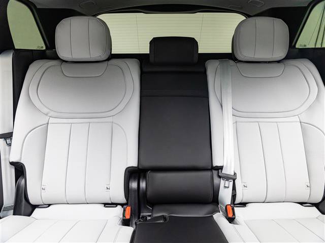 New 2027 Land Rover Range Rover Sport Battersea AWD/4WD image 18