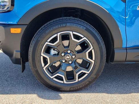 Used 2025 Ford Bronco Sport Outer Banks w/ Outer Banks Tech Package+ AWD/4WD image 19