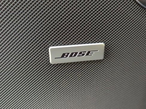 Used 2024 GMC Yukon XL Denali image 17