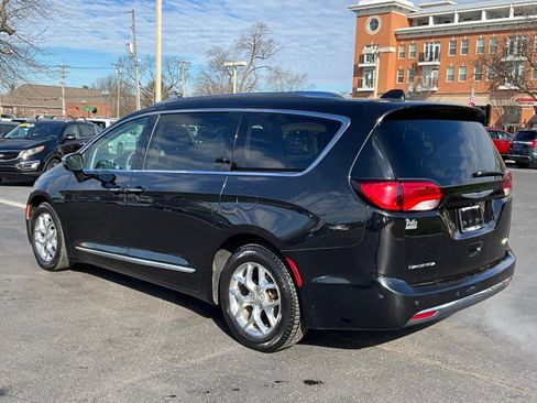 Used 2020 Chrysler Pacifica Limited FWD image 5