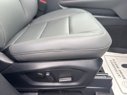 New 2026 Ford Explorer Active w/ Active Comfort Package image 17