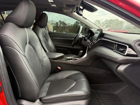 Used 2021 Toyota Camry XSE w/ Navigation Package image 35