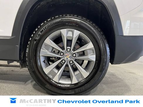 Used 2026 Chevrolet Equinox LT AWD/4WD image 27