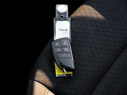 Used 2025 Chevrolet Suburban LS image 60