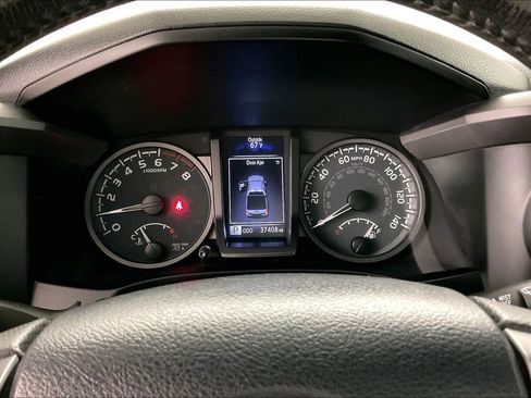 Used 2020 Toyota Tacoma TRD Off-Road w/ Technology Package image 13