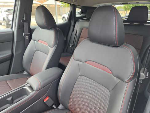 New 2026 Nissan Kicks SR image 9