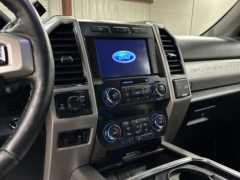 Used 2020 Ford F250 Lariat w/ Lariat Ultimate Package image 8