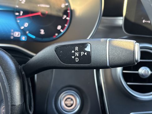 Used 2021 Mercedes-Benz GLC 300 image 33