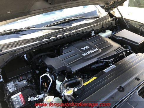 Used 2017 Nissan Titan SV image 26