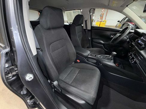 Used 2023 Honda HR-V LX image 16