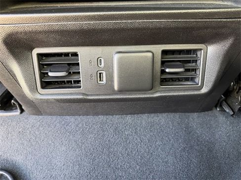 Used 2024 Chevrolet Silverado 1500 LT image 13