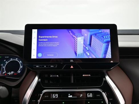 Certified 2024 Toyota Venza Limited AWD/4WD image 11