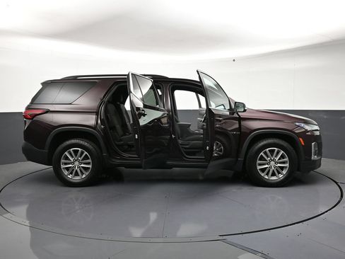Used 2023 Chevrolet Traverse LT AWD/4WD image 33
