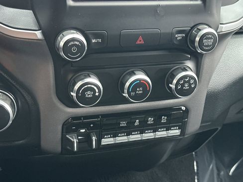 Used 2019 RAM 2500 Big Horn image 26