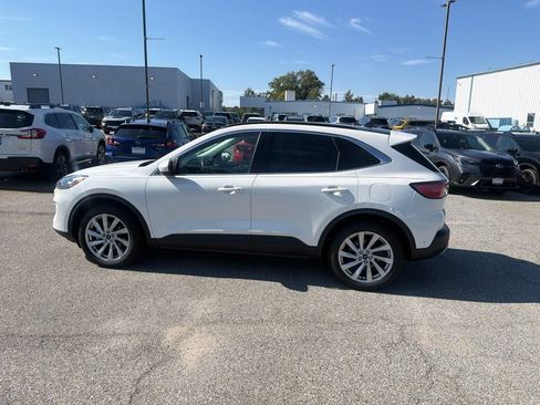 Used 2022 Ford Escape Titanium w/ Titanium Elite Package AWD/4WD image 5