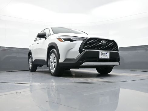 Certified 2024 Toyota Corolla Cross L image 26