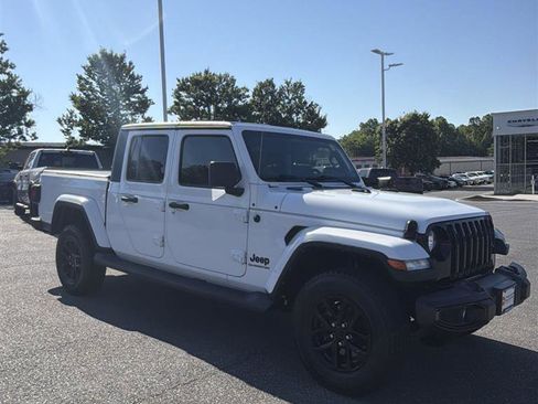 Used 2022 Jeep Gladiator Sport AWD/4WD image 1