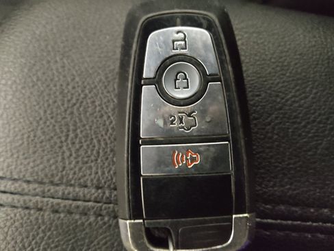 Used 2020 Ford Mustang Coupe RWD image 32
