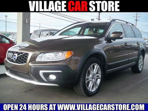 Used 2016 Volvo XC70 T5 Platinum w/ Protection Package image 1