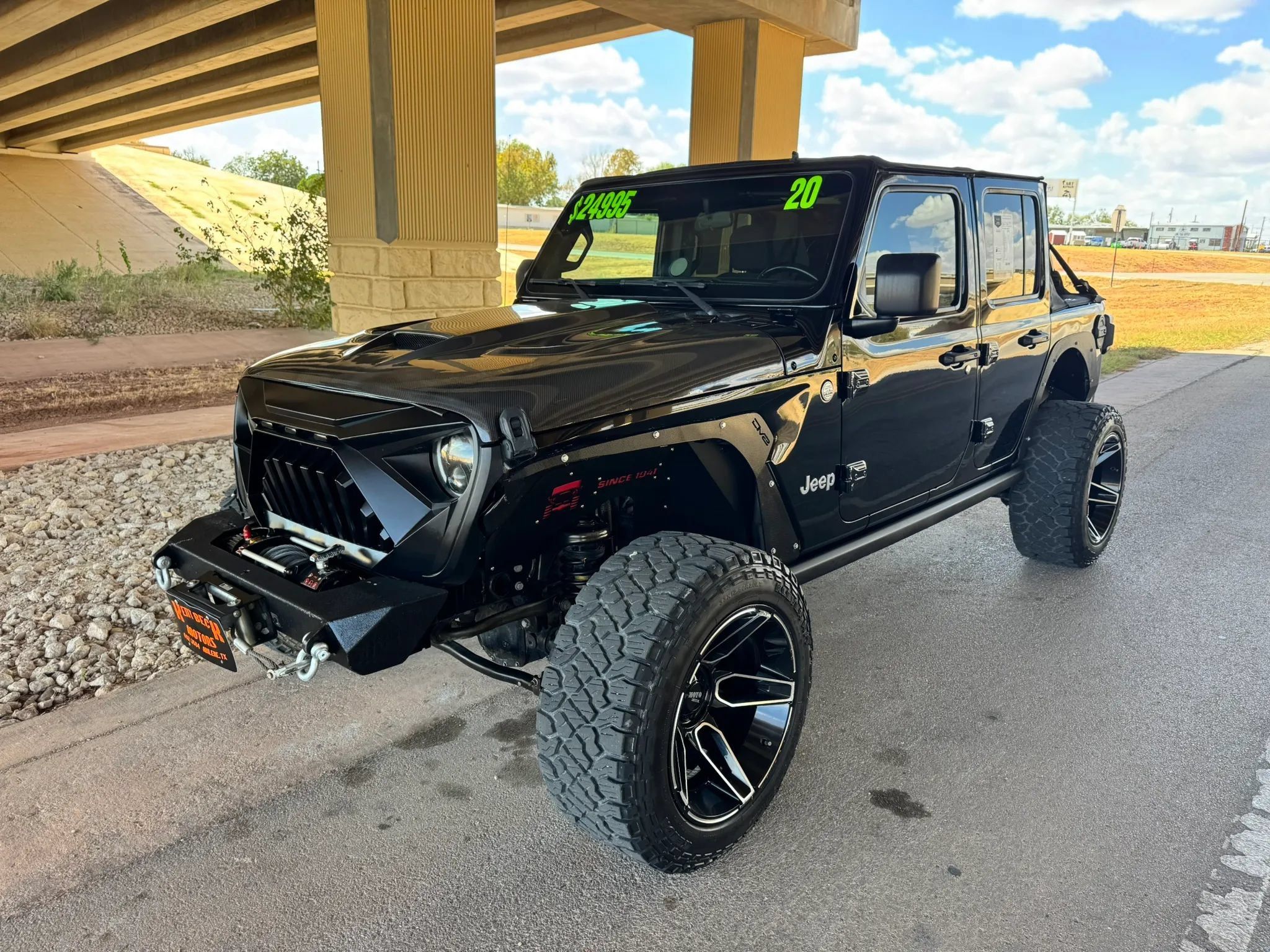 Used 2020 Jeep Wrangler Unlimited Sahara AWD/4WD image 7