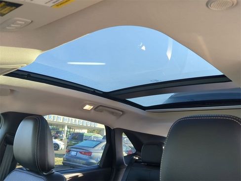 New 2025 Ford Escape Base w/ PHEV Premium Package image 23