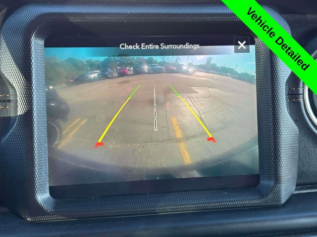 Used 2021 Jeep Wrangler Unlimited Sahara AWD/4WD image 18