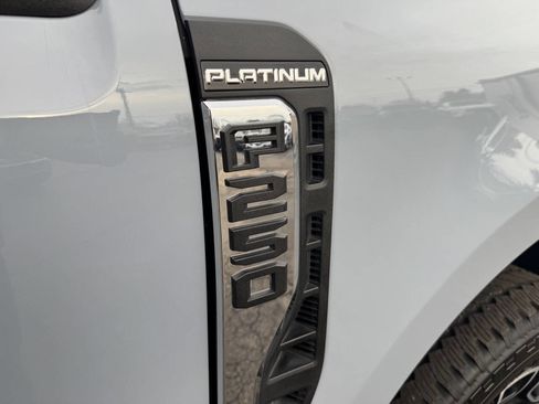 Used 2024 Ford F250 Platinum image 29