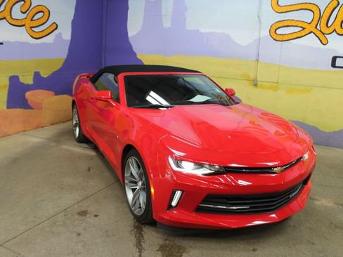 Used 2017 Chevrolet Camaro LT RWD image 2