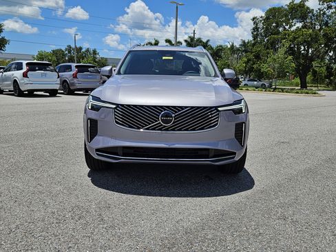 New 2026 Volvo XC90 B5 Plus w/ Protection Package Premier image 2