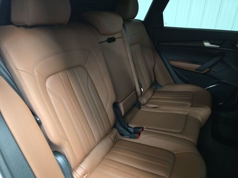 Used 2023 Audi Q5 2.0T Premium w/ Convenience Package AWD/4WD image 17