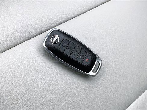 Certified 2025 Nissan Murano SV image 28