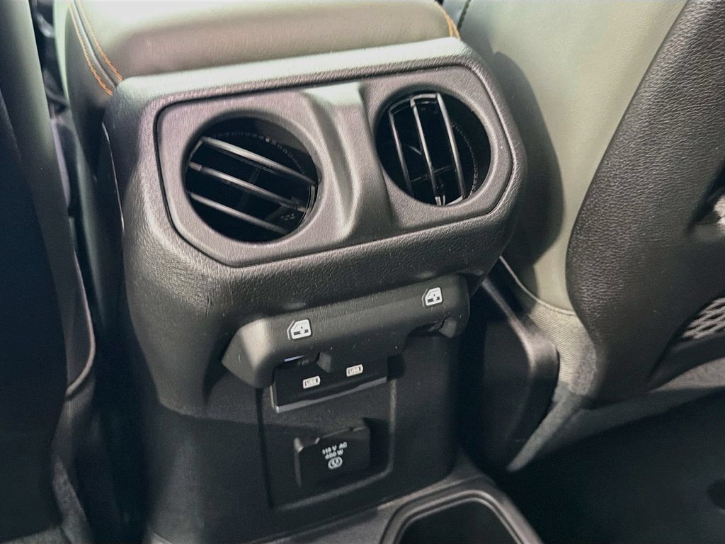Used 2024 Jeep Gladiator Mojave AWD/4WD image 26