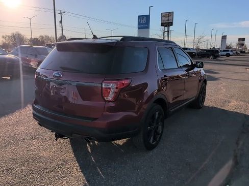 Used 2018 Ford Explorer XLT w/ Equipment Group 202A image 18