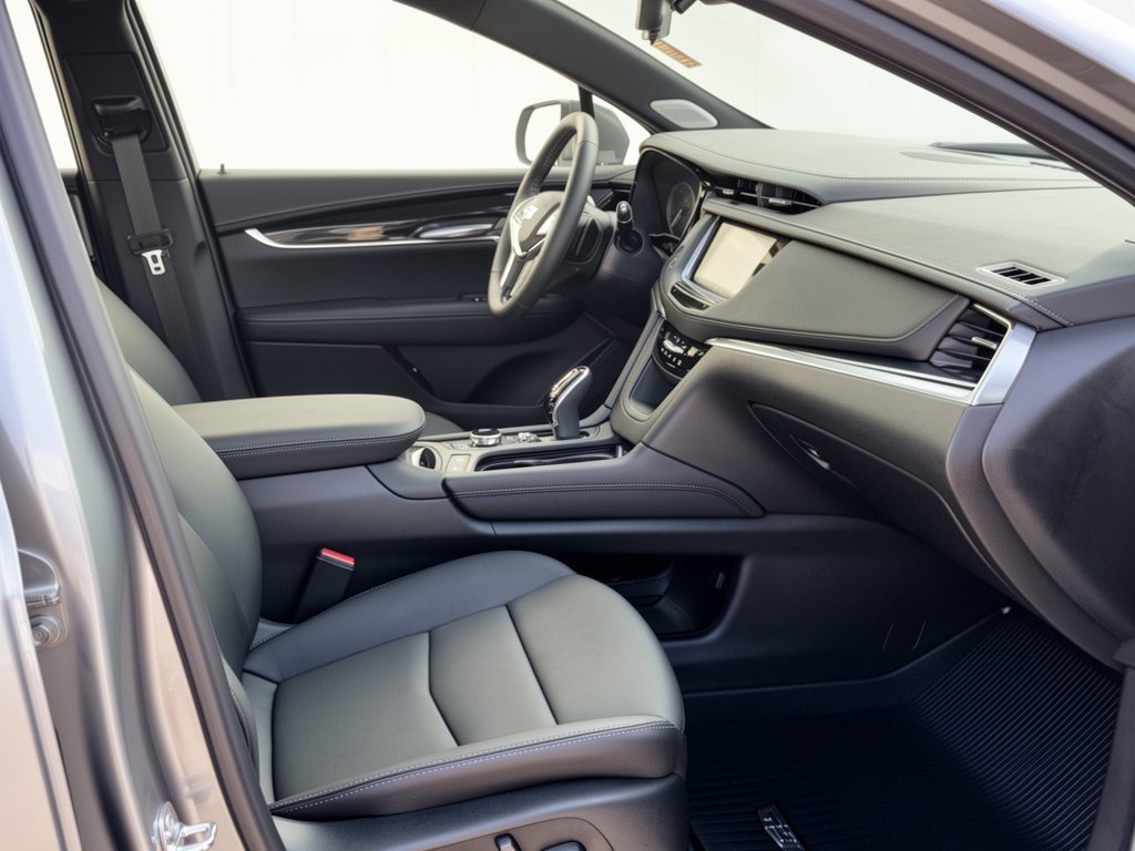 Certified 2026 Cadillac XT5 Premium Luxury w/ LPO, Floor Liner Package FWD image 30
