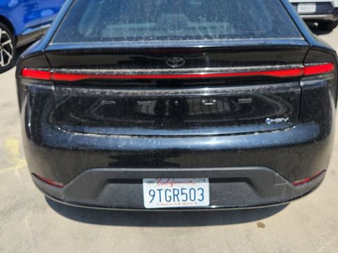 Used 2025 Toyota Prius LE AWD/4WD image 5