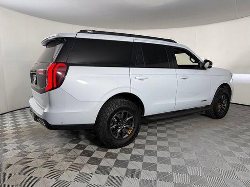 Used 2025 Ford Expedition Tremor AWD/4WD image 7