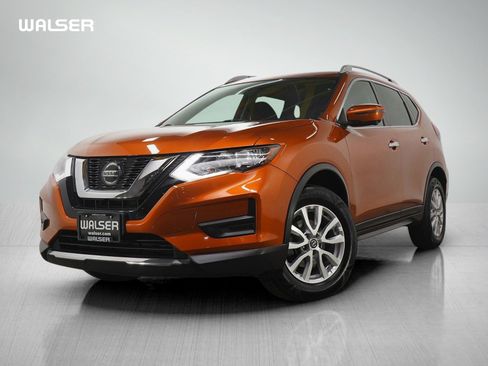 Used 2018 Nissan Rogue SV w/ Premium Package image 1