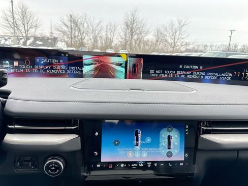 New 2026 Lincoln Navigator Reserve w/ Jet Appearance Package AWD/4WD image 16