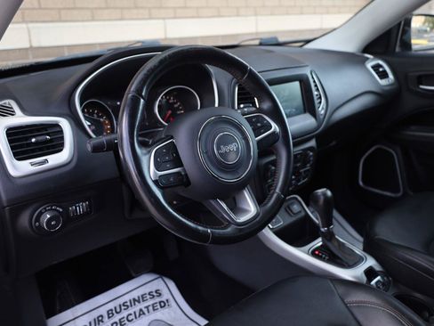 Used 2019 Jeep Compass Latitude FWD image 16