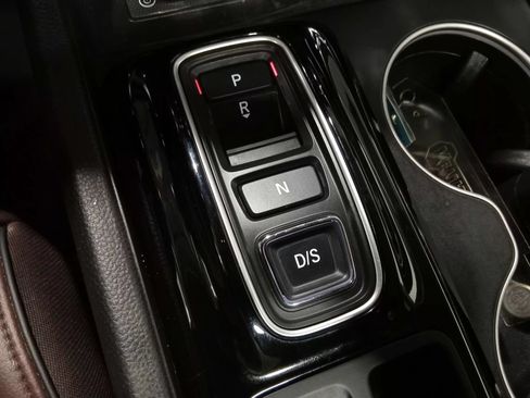 Used 2024 Honda Pilot Elite image 24