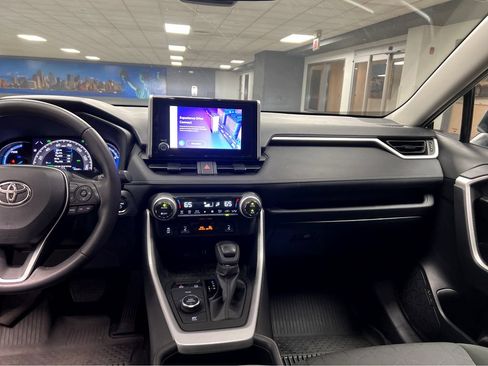 Used 2023 Toyota RAV4 XLE w/ Convenience Package AWD/4WD image 35