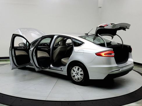 Used 2019 Ford Fusion S image 12