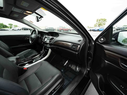 Used 2016 Honda Accord EX-L image 25