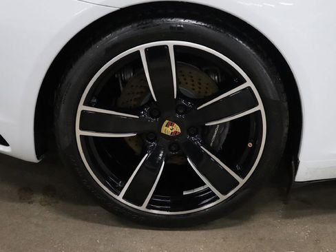 Used 2017 Porsche 911 Carrera image 24