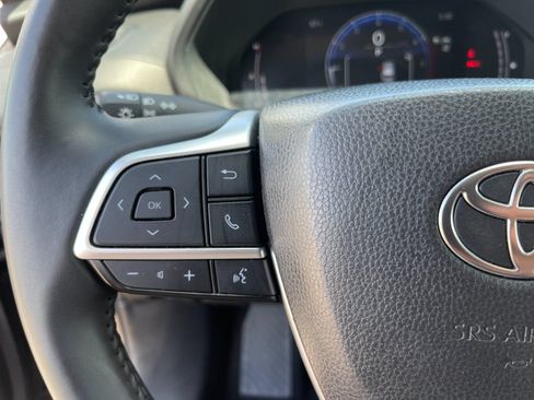 Used 2025 Toyota Grand Highlander AWD image 28