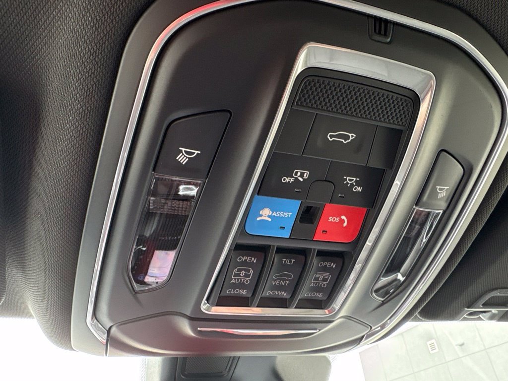 New 2027 Jeep Grand Cherokee Limited AWD/4WD image 30
