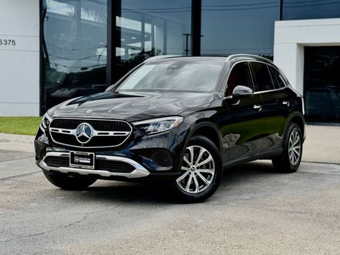 Used 2024 Mercedes-Benz GLC 300 image 2